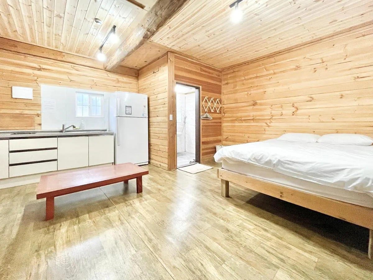 Holiday home Log Park Dochidol Ranch Villa Jeju South Korea
